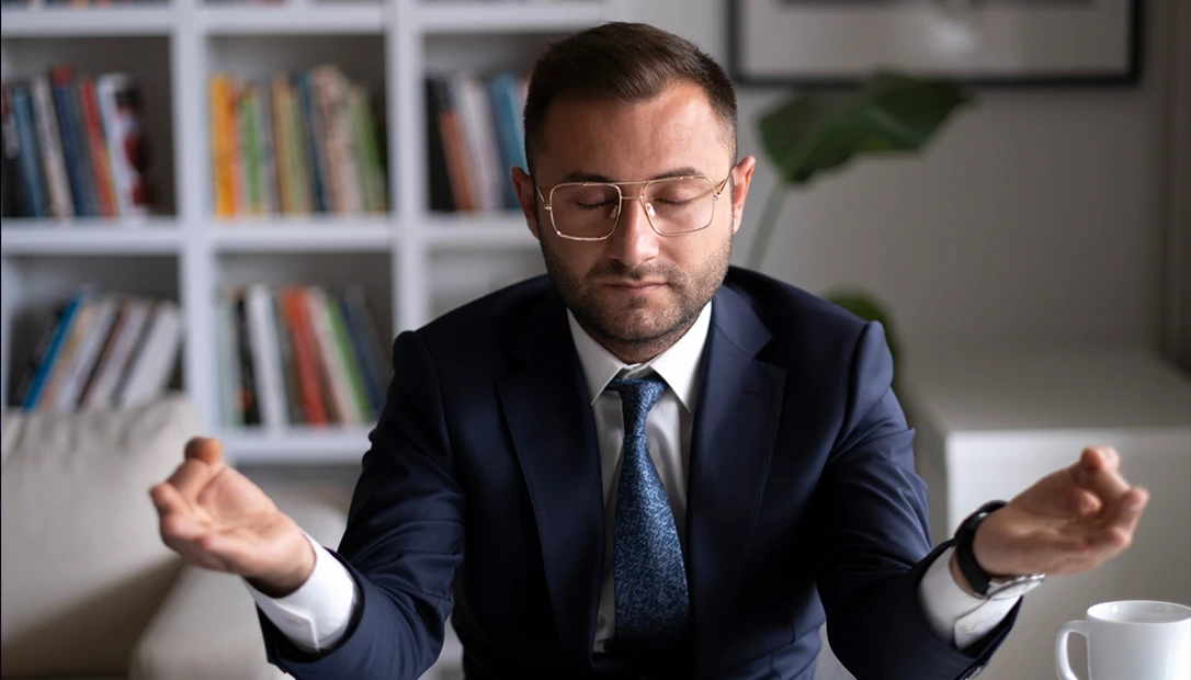 This article outlines the practical steps for training your mind to achieve unwavering composure and emotional calm under duress.